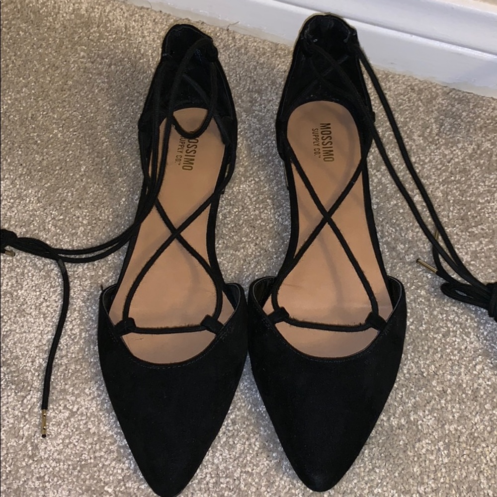 Black lace up flats !